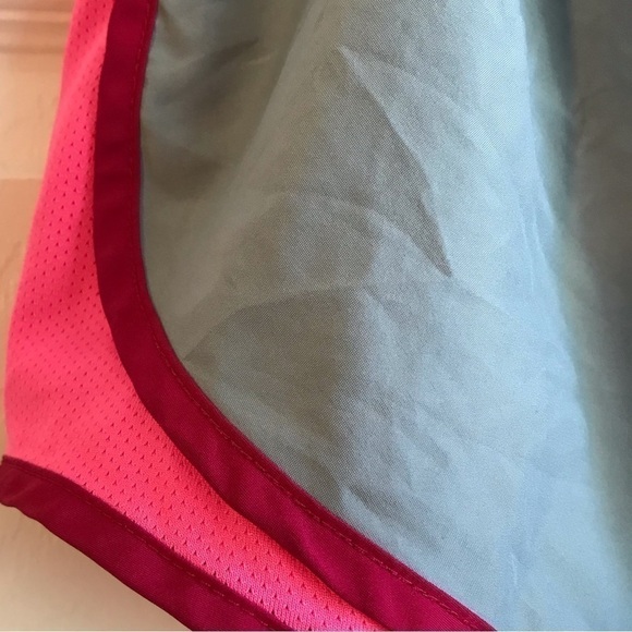 Nike Dri-fit Women’s Running Shorts, Size S. Grey With Burgundy And Fushia Trim - Picture 2 of 4
